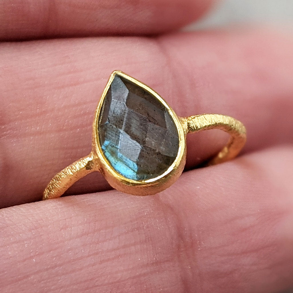 Dani Labradorite Gold Ring